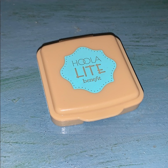 🛑❌SOLD❌🛑Benefit Hoola Lite Powder Mini Bronzer - Picture 1 of 3